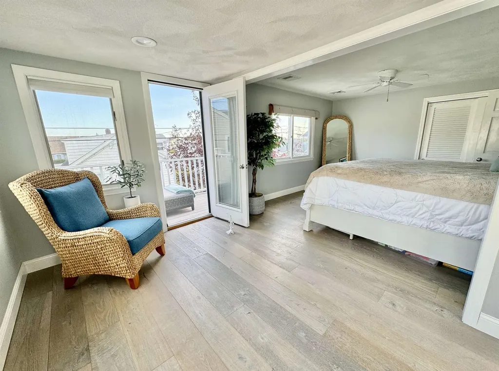 554 Hudson Street Seabrook NH 03874