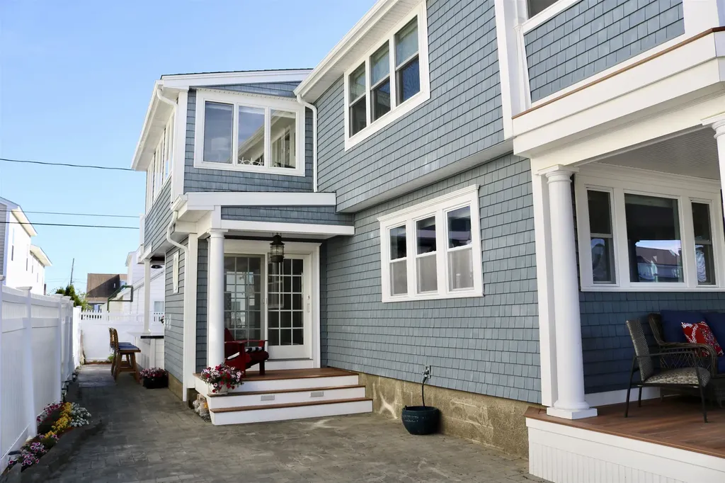 554 Hudson Street Seabrook NH 03874