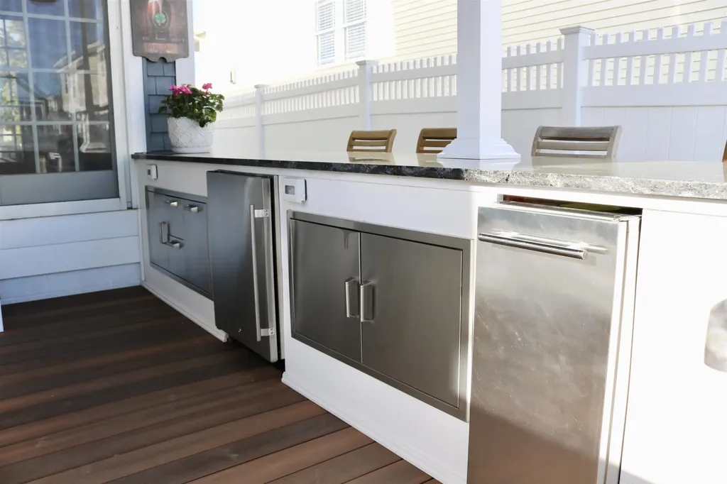 554 Hudson Street Seabrook NH 03874