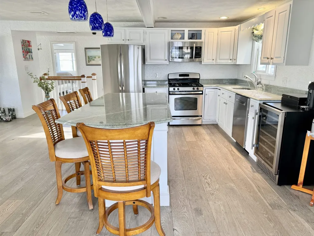 554 Hudson Street Seabrook NH 03874