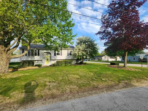 13 Blackstone Street Hudson NH 03051