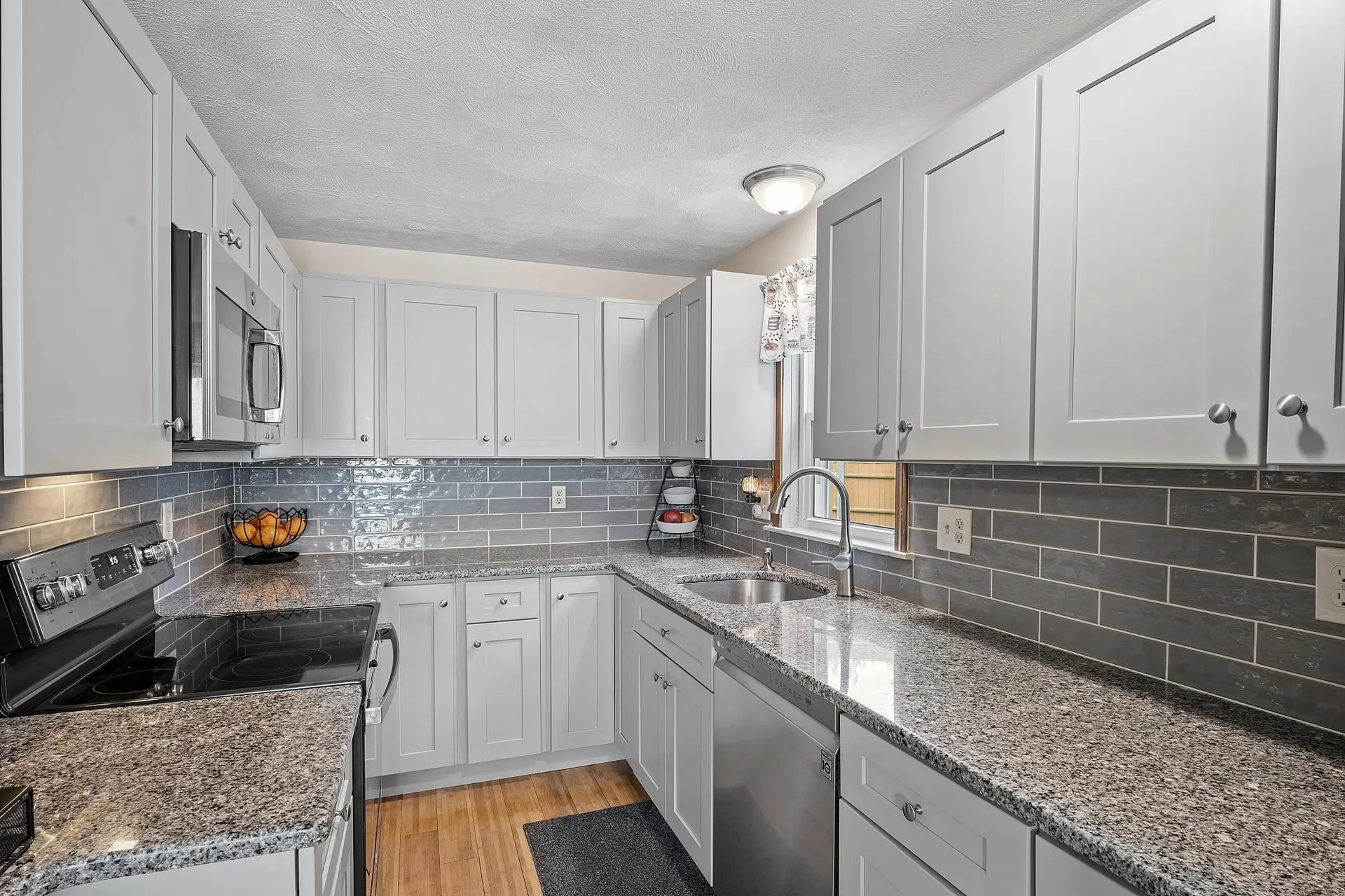 25r Phillip Road Derry NH 03038