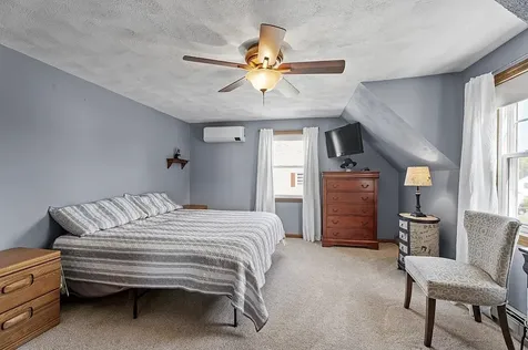 25r Phillip Road Derry NH 03038