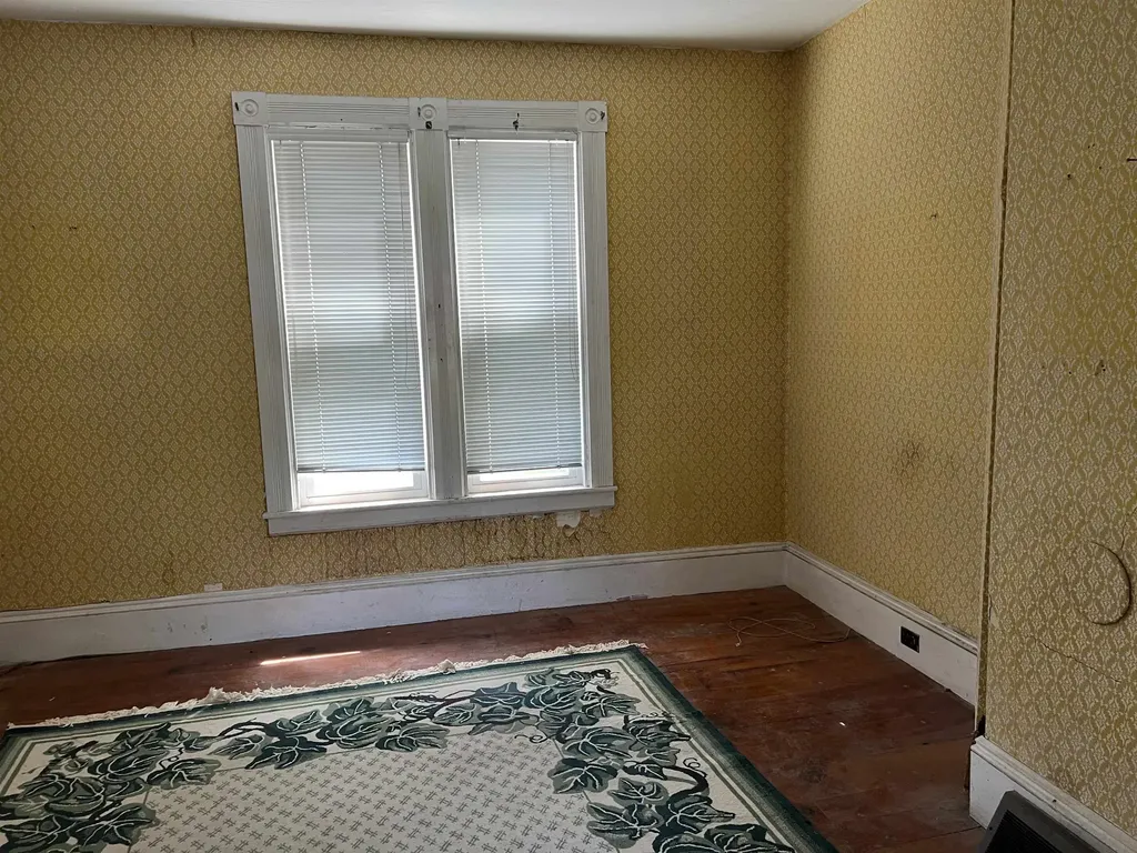 24 Elm Street Goffstown NH 03045