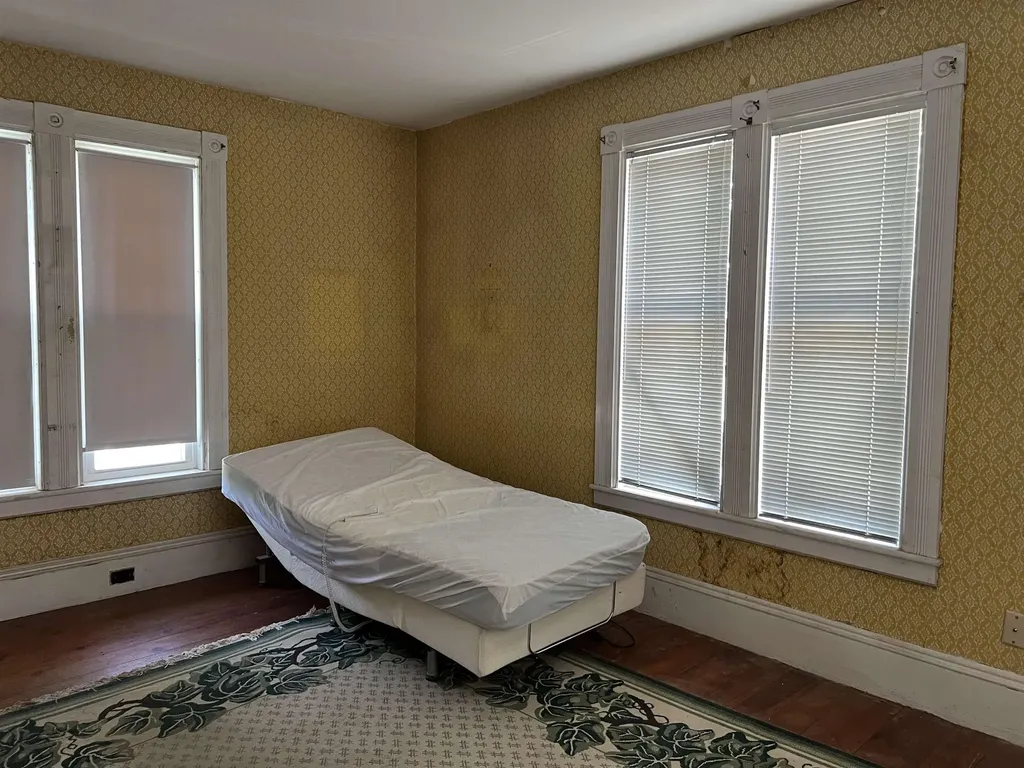 24 Elm Street Goffstown NH 03045