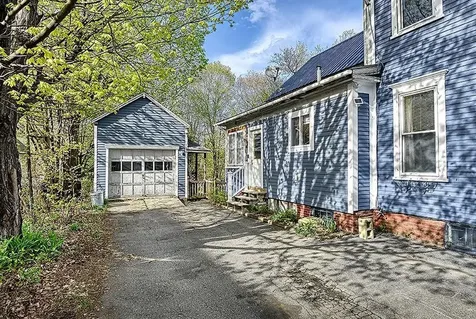 22 East Street Claremont NH 03743