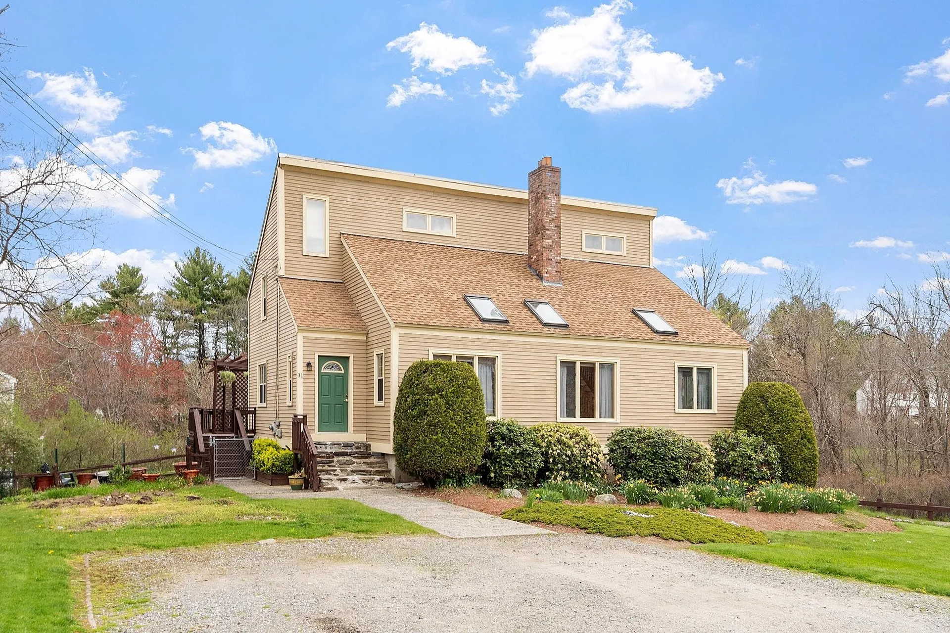 31 Dutton Road Pelham NH 03076