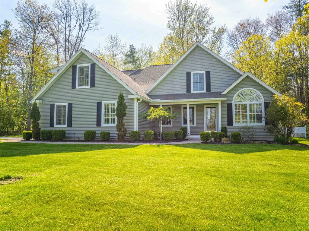51 Waterloo Circle Dover NH 03820