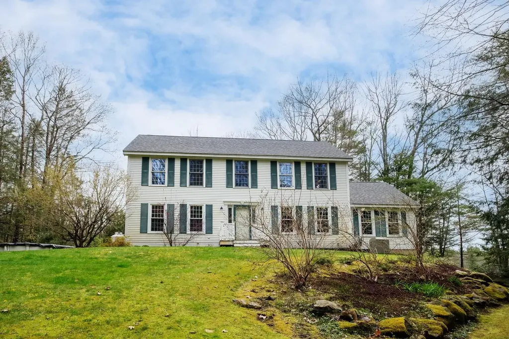54 Highland Ridge Road Barrington NH 03825