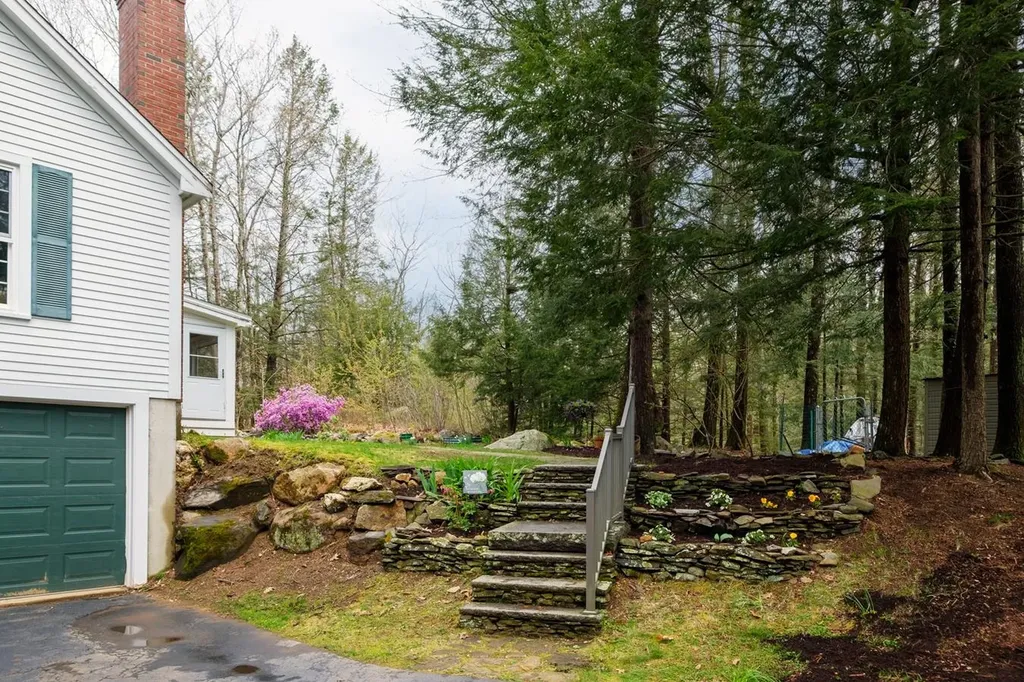 54 Highland Ridge Road Barrington NH 03825
