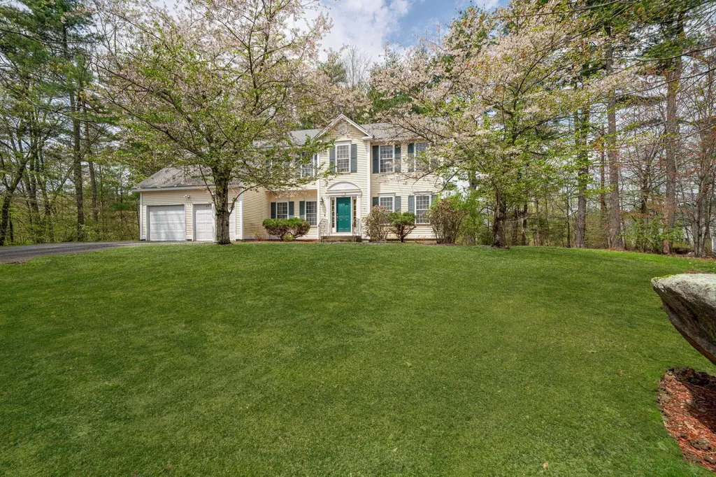 19 Sentry Road Bedford NH 03110
