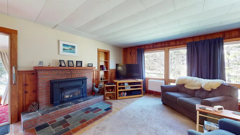 3950 Vt Route 17 Starksboro VT 05487