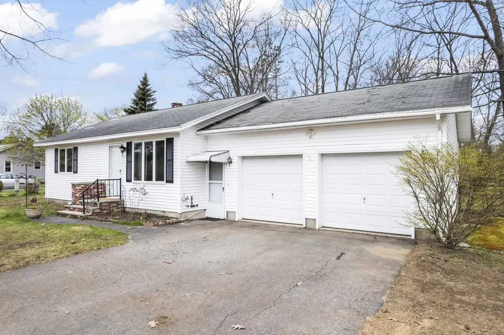 10 Nicole Street Rochester NH 03867