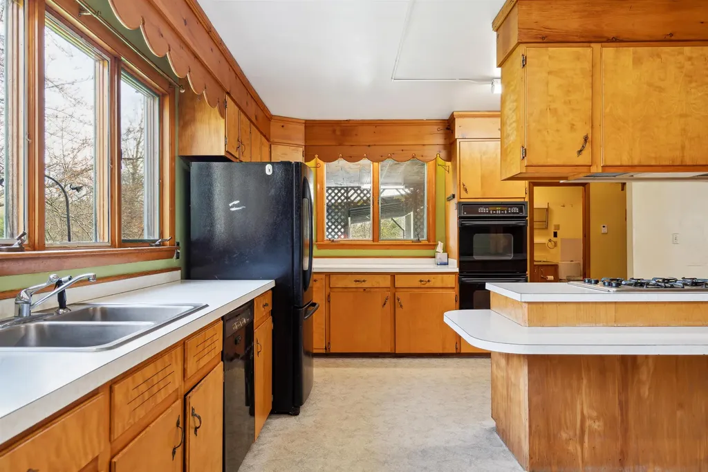717 Allen Hill Road Pomfret VT 05053
