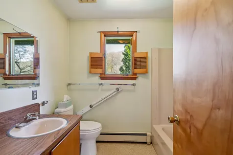 717 Allen Hill Road Pomfret VT 05053