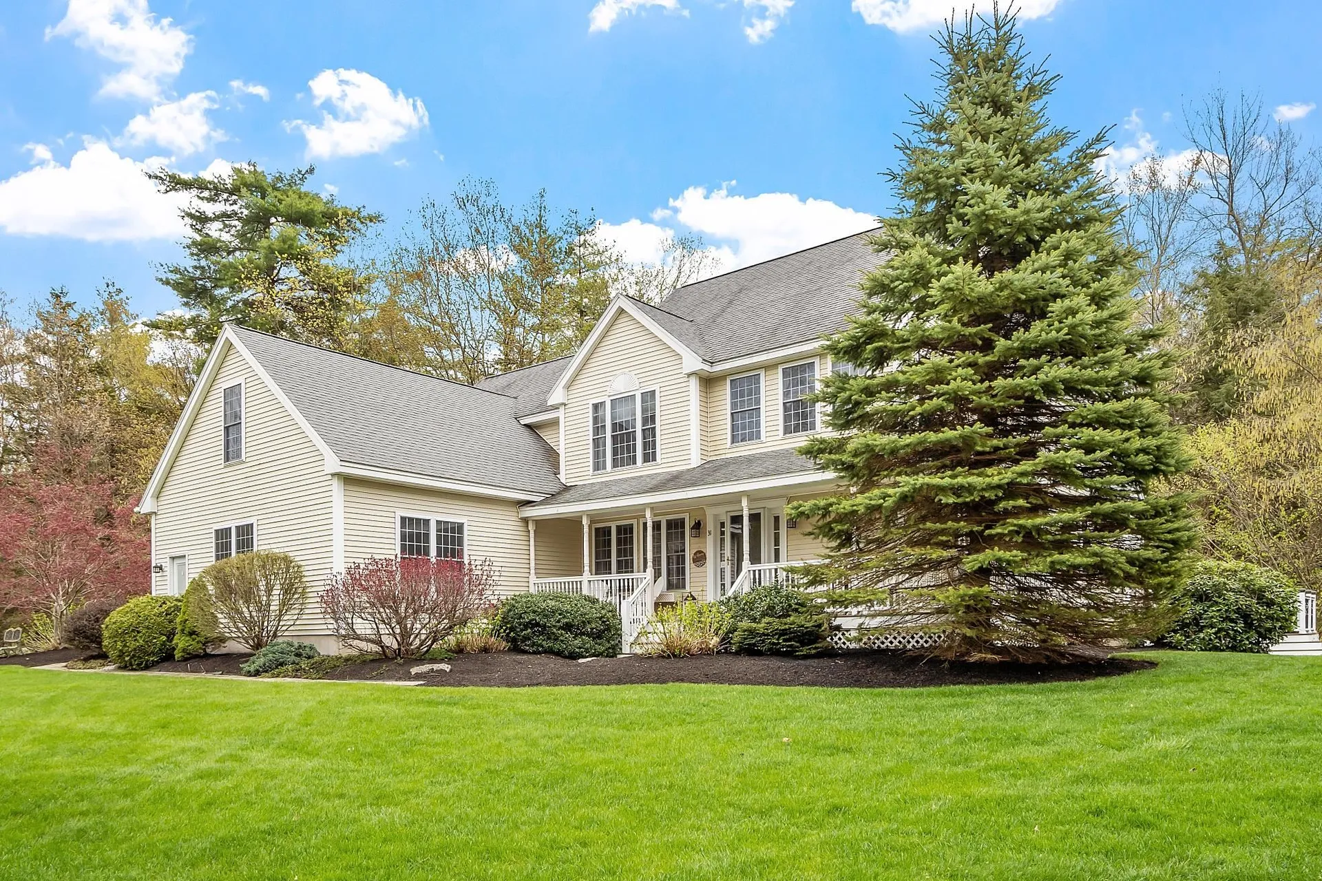 31 Mountain View Court Milford NH 03055