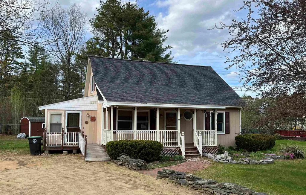 10 Lawson Avenue Franklin NH 03235