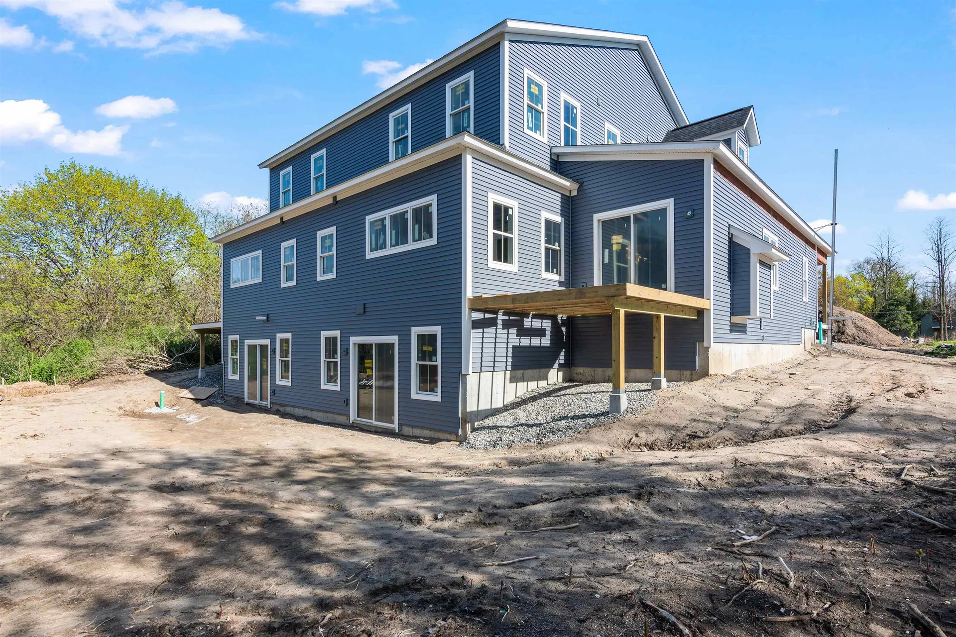 905 Falls Road Shelburne VT 05482