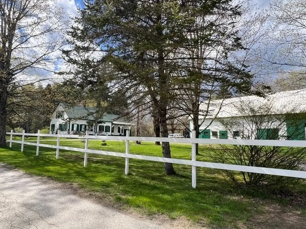 228 Sugar River Drive Claremont NH 03743