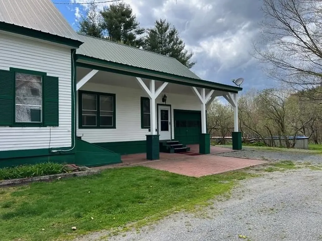 228 Sugar River Drive Claremont NH 03743