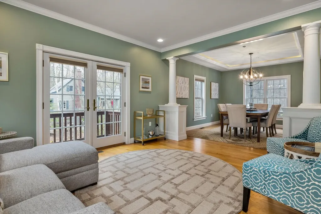 97 Eastwood Drive Portsmouth NH 03801