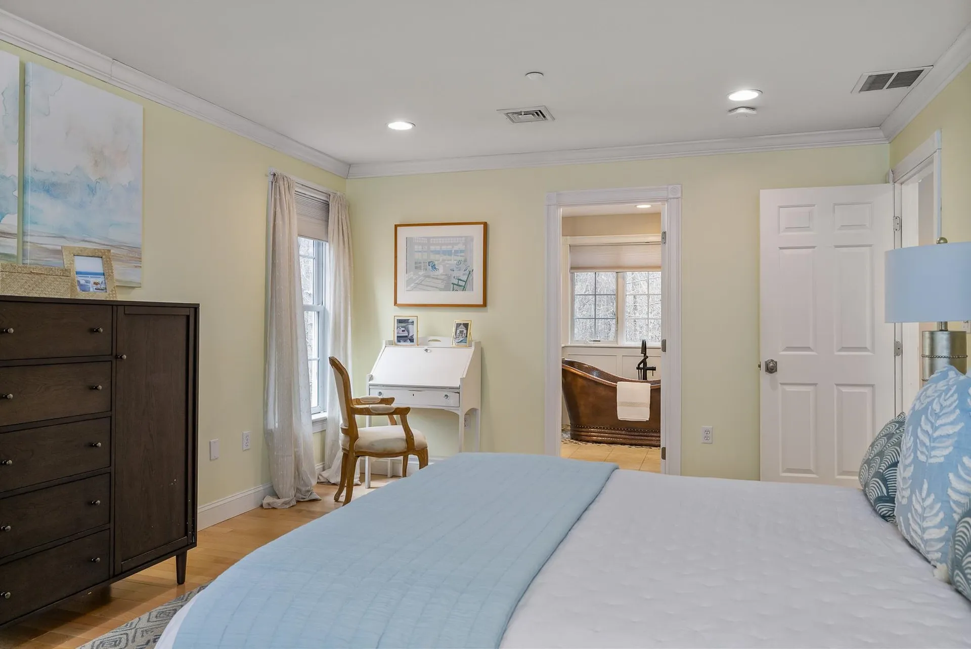 97 Eastwood Drive Portsmouth NH 03801