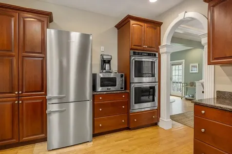 97 Eastwood Drive Portsmouth NH 03801