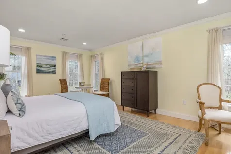 97 Eastwood Drive Portsmouth NH 03801