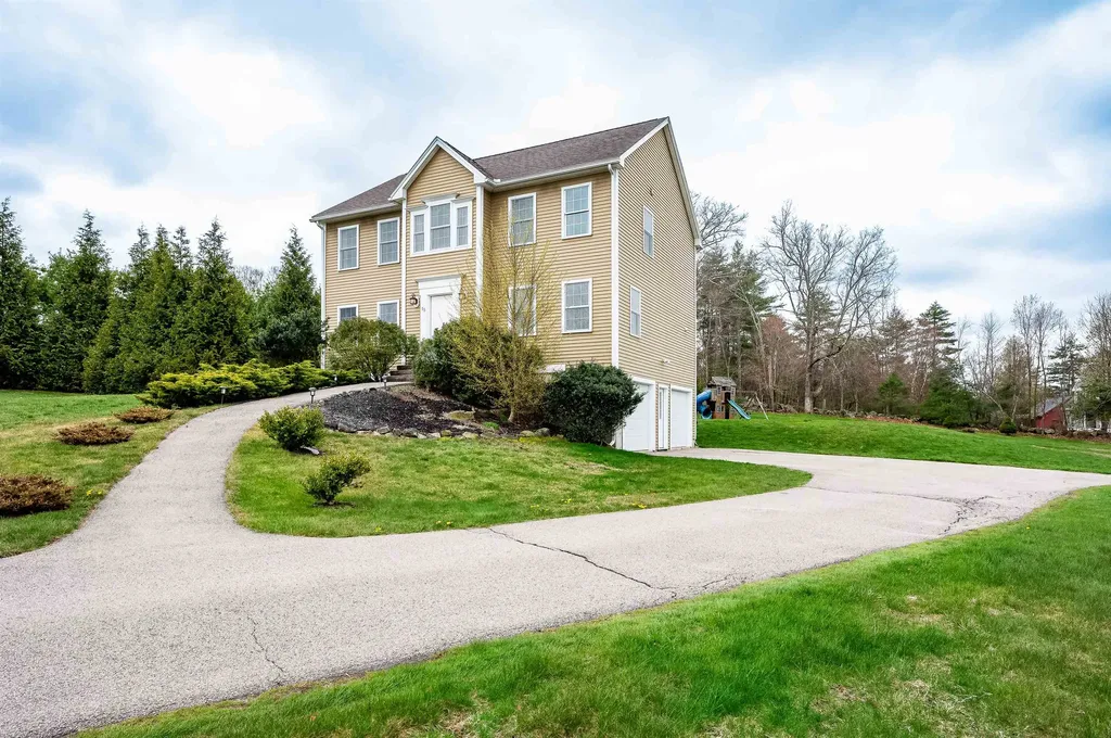 15 Schoolhouse Lane South Berwick ME 03908
