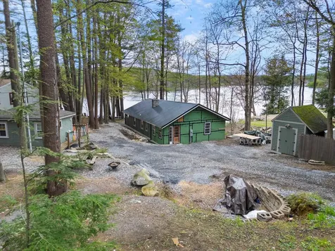 32 Shore Drive Merrimack NH 03054
