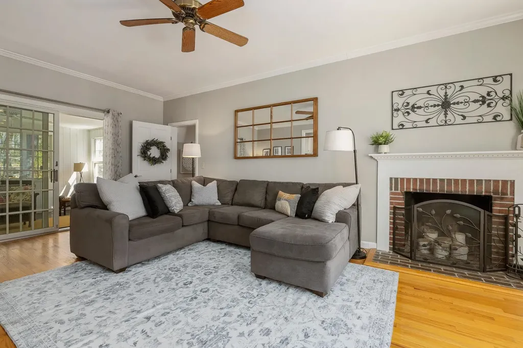 12 Shearwater Street Durham NH 03824