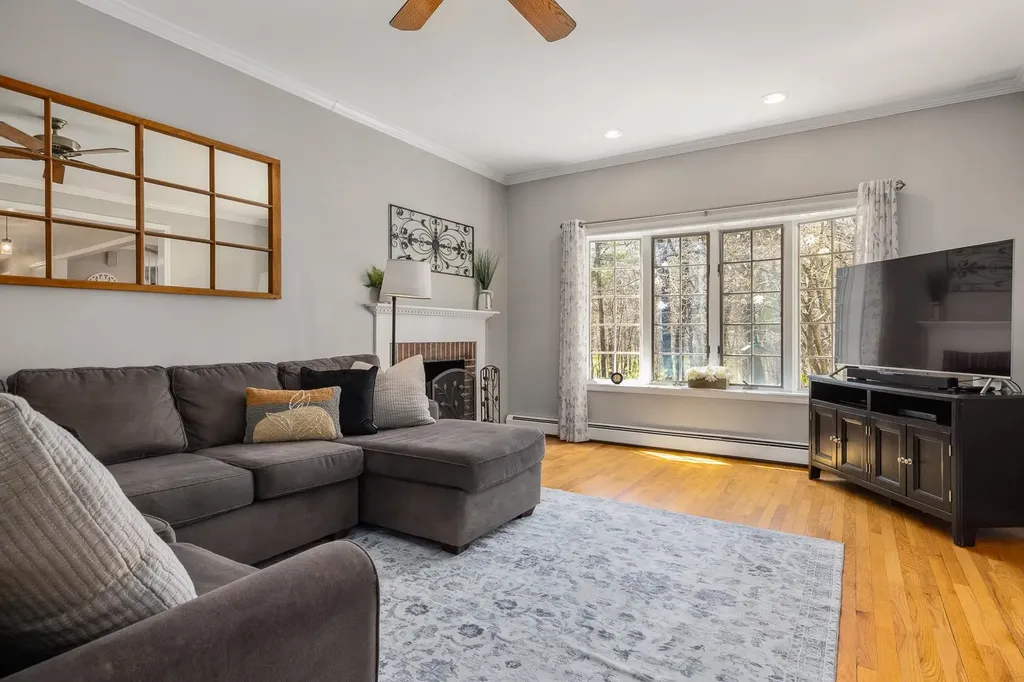 12 Shearwater Street Durham NH 03824