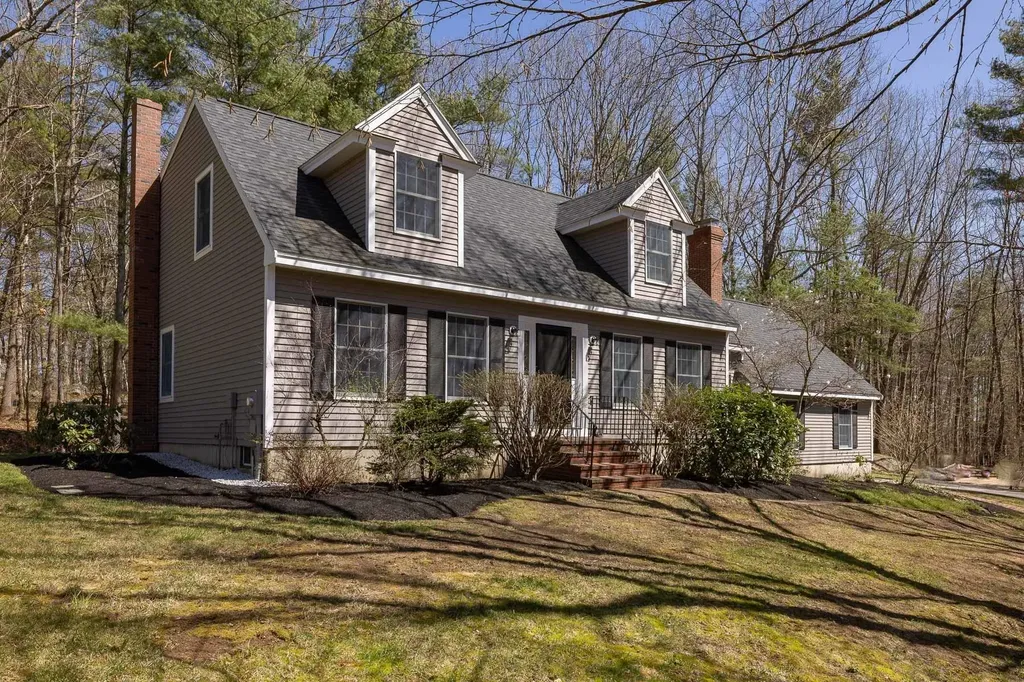 12 Shearwater Street Durham NH 03824