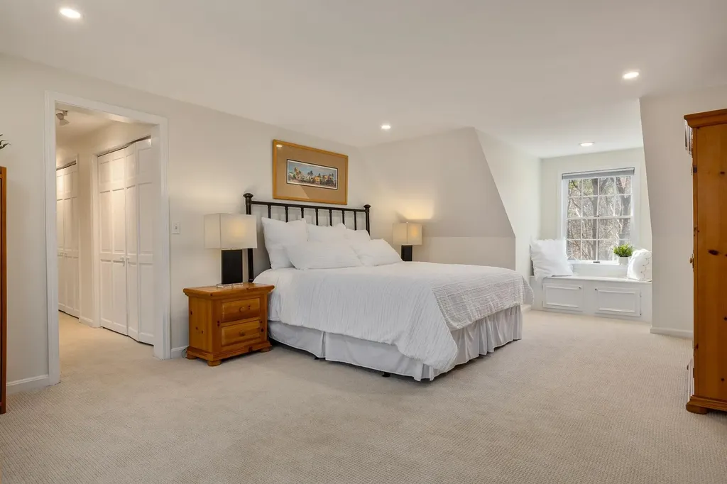 12 Shearwater Street Durham NH 03824