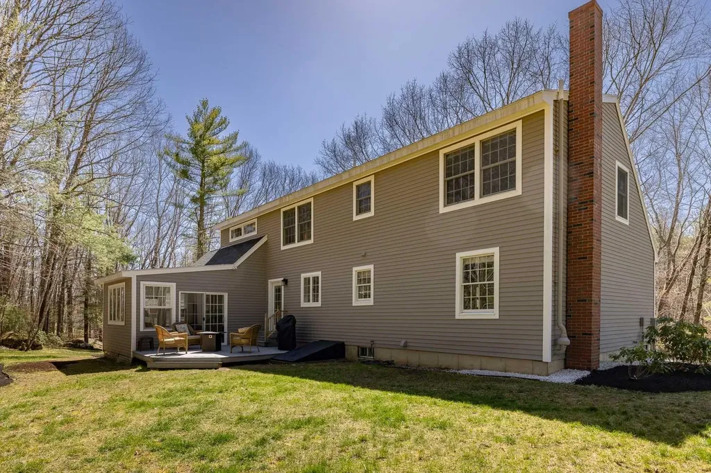 12 Shearwater Street Durham NH 03824