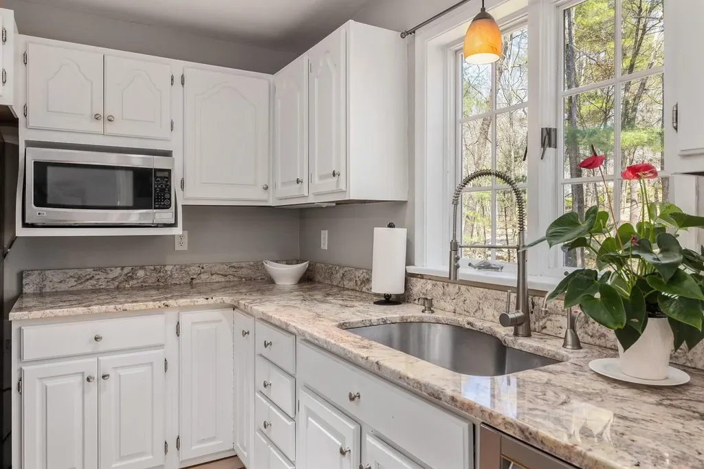 12 Shearwater Street Durham NH 03824