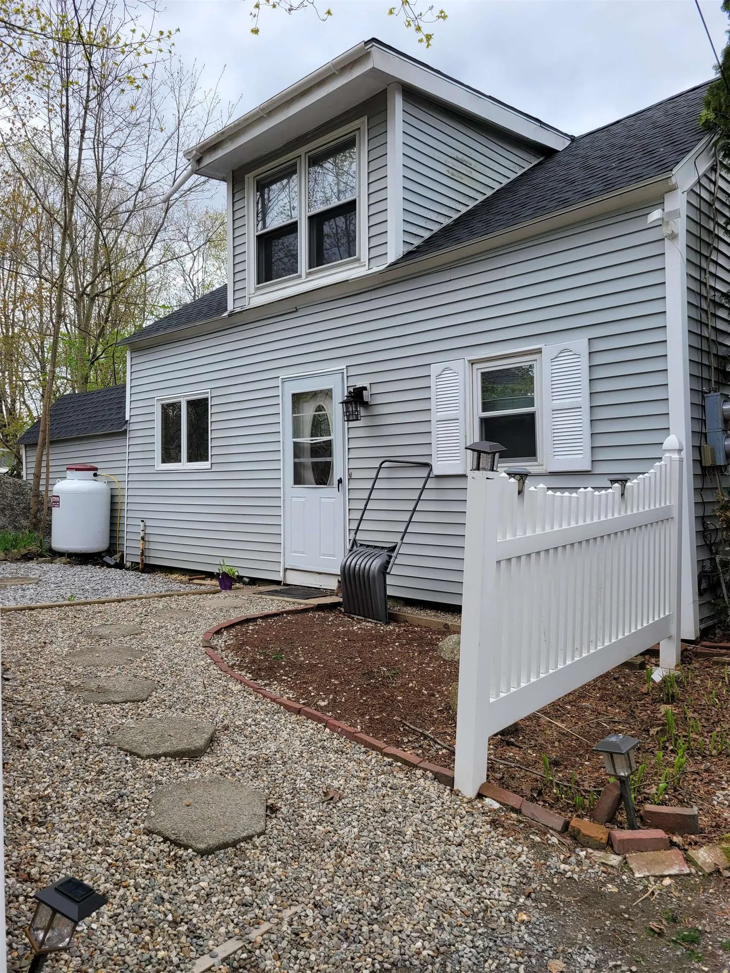 83 Bridge Street Hillsborough NH 03244