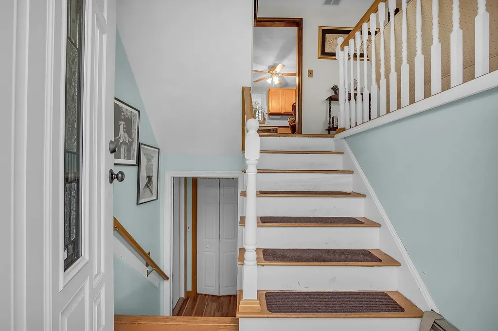 4 Red Deer Road Londonderry NH 03053