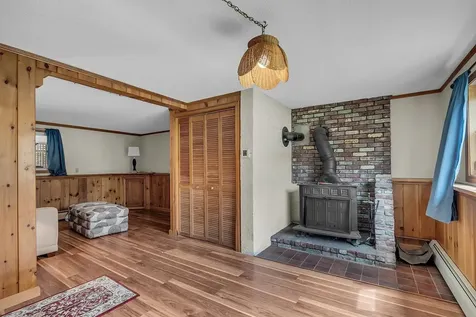 4 Red Deer Road Londonderry NH 03053