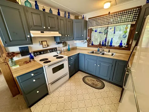 122 West View Lane North Hero VT 05474