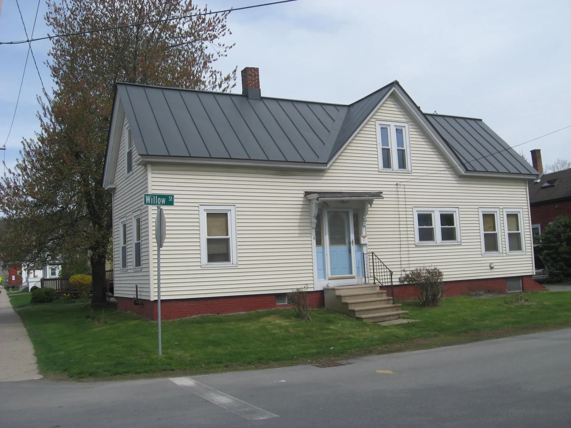 4 Willow Street Keene NH 03431