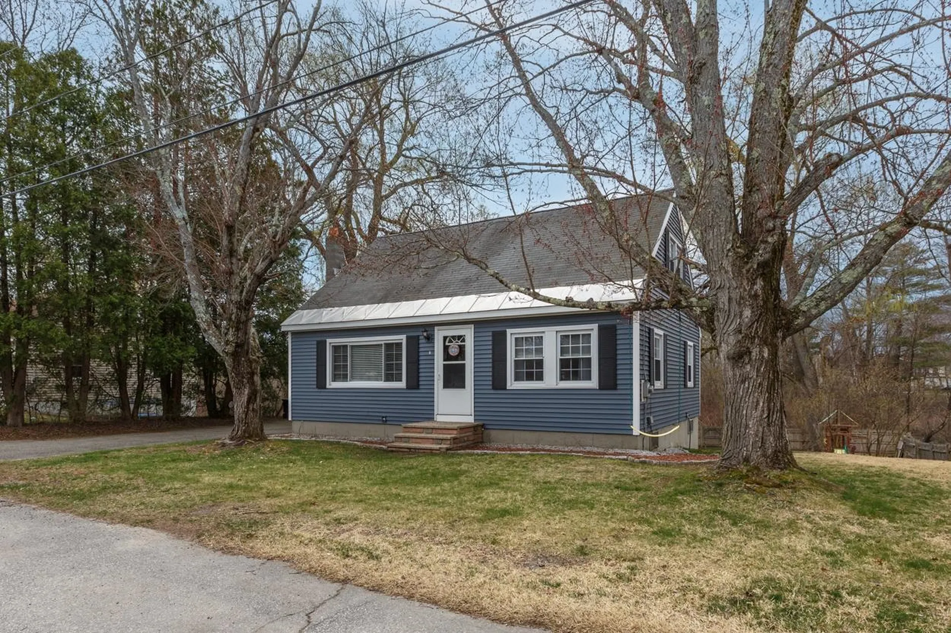 11 Westside Drive Exeter NH 03833