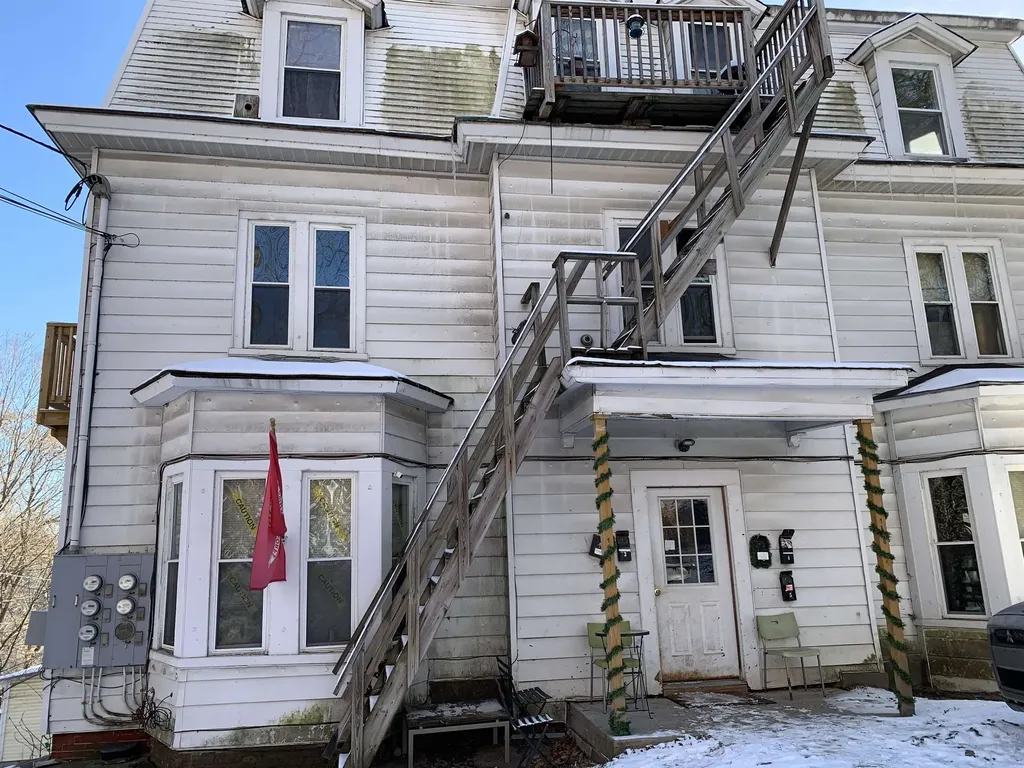 1658 Main Street St. Johnsbury VT 05819