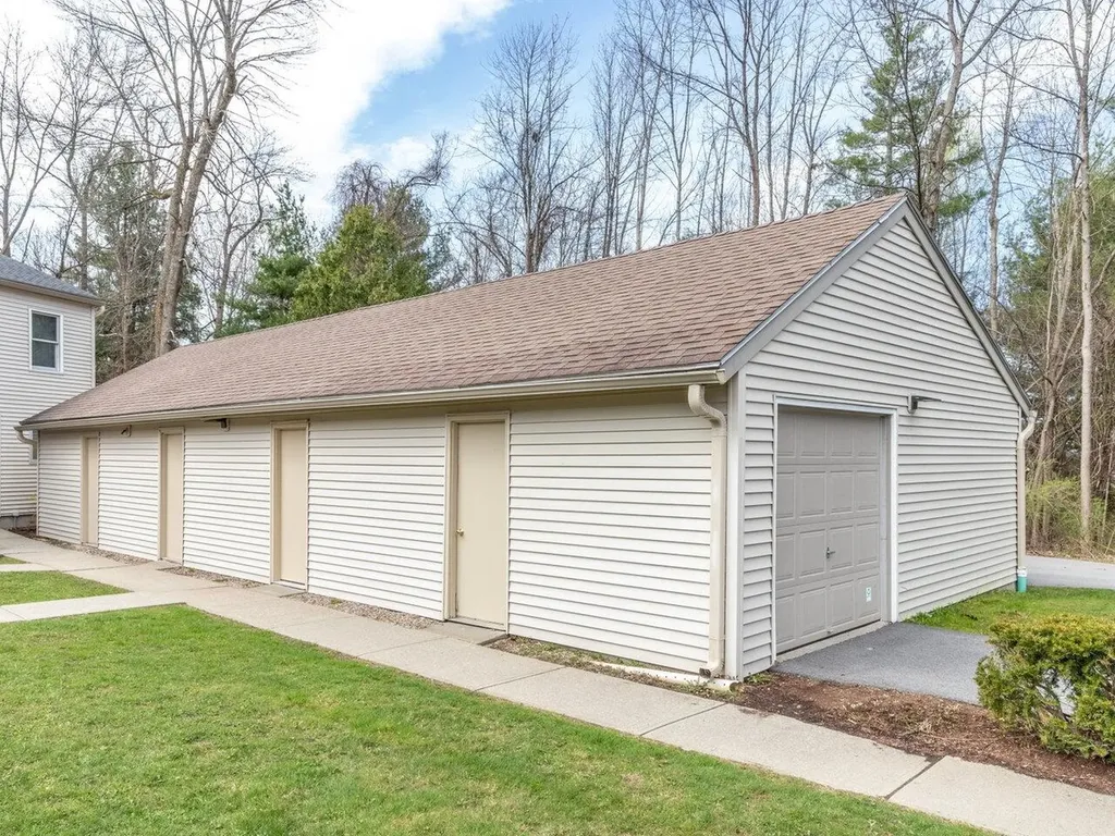 122 Locust Hill Shelburne VT 05482