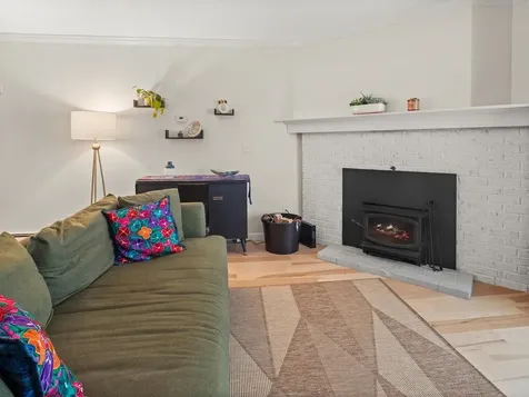 122 Locust Hill Shelburne VT 05482