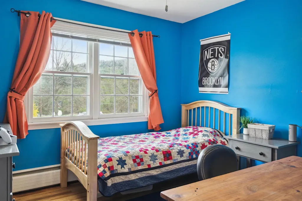 12 Woodmore Drive Hanover NH 03755