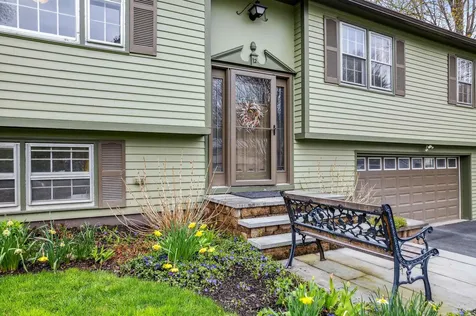 12 Woodmore Drive Hanover NH 03755