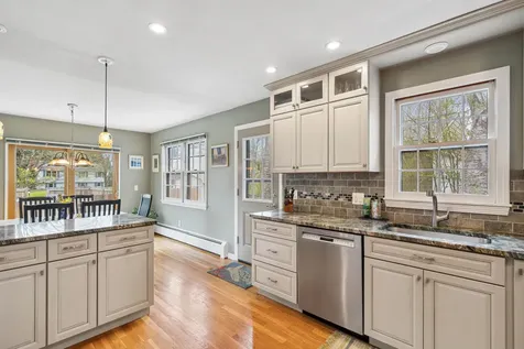 12 Woodmore Drive Hanover NH 03755