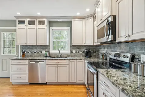 12 Woodmore Drive Hanover NH 03755