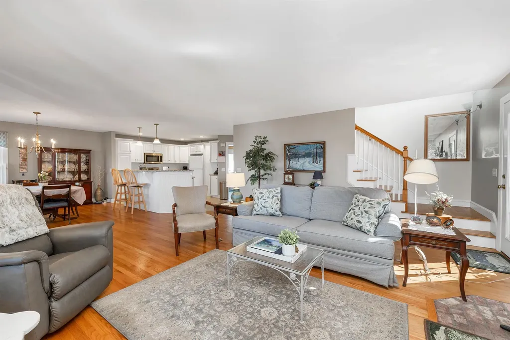 75 Pipers Point Lane Alton NH 03809